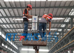注塑車間大型工業(yè)吊扇安裝，瑞泰風一步到位