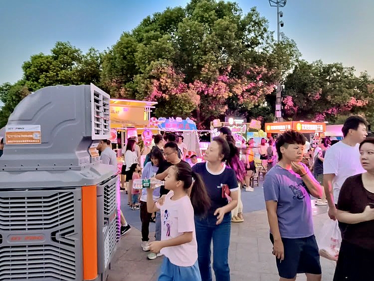 瑞泰風(fēng)助力武漢第50屆渡江節(jié)，清涼與激情共綻！